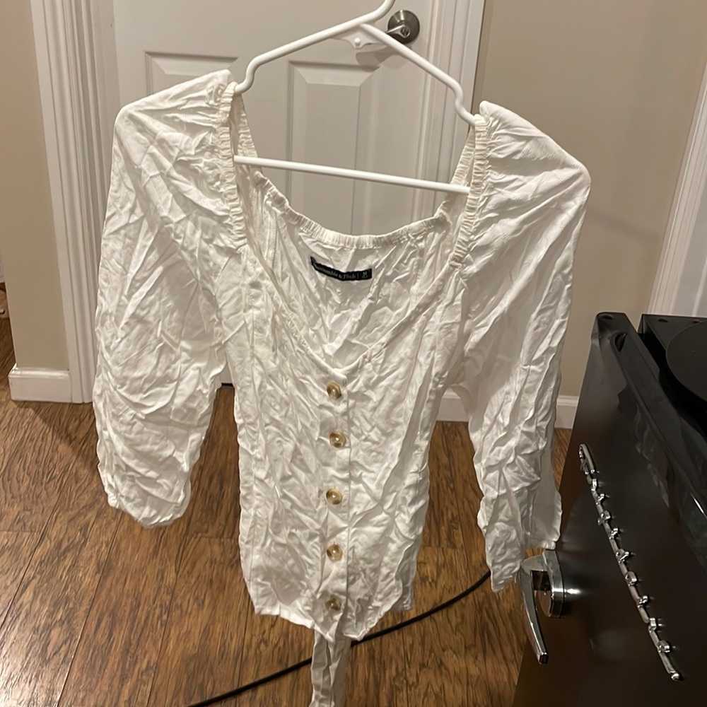 White Abercrombie & Fitch shirt with buttons (M)
